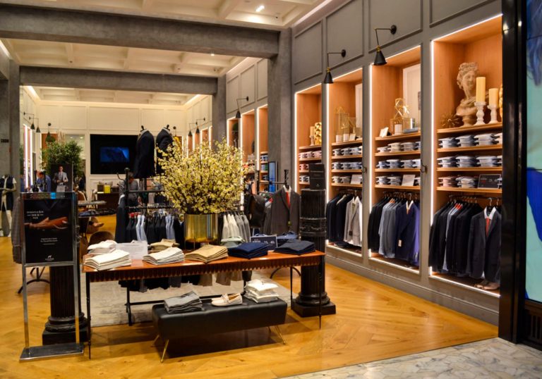 Confira dicas úteis e simples para iluminação de loja