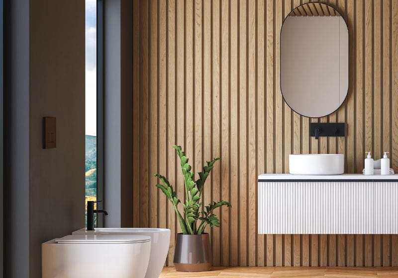 parede de lavabo com painel ripado